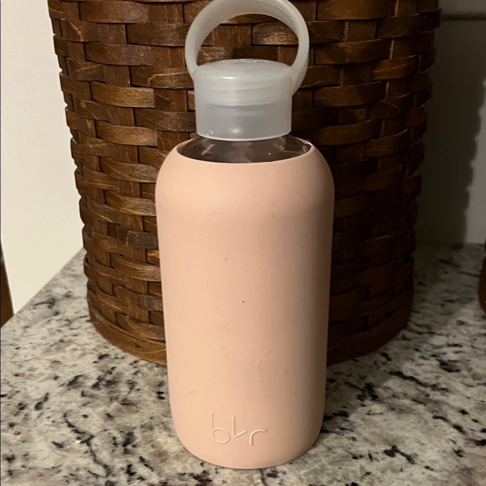 bkr Blush Silicone Glass Bottle